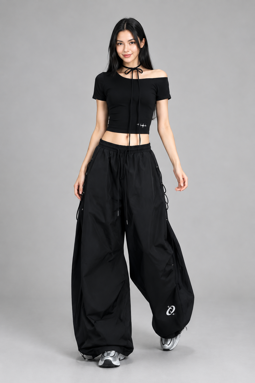 Color: Black | Damen Wide-Leg Parachute-Hose mit Schnürdetails, photo 4