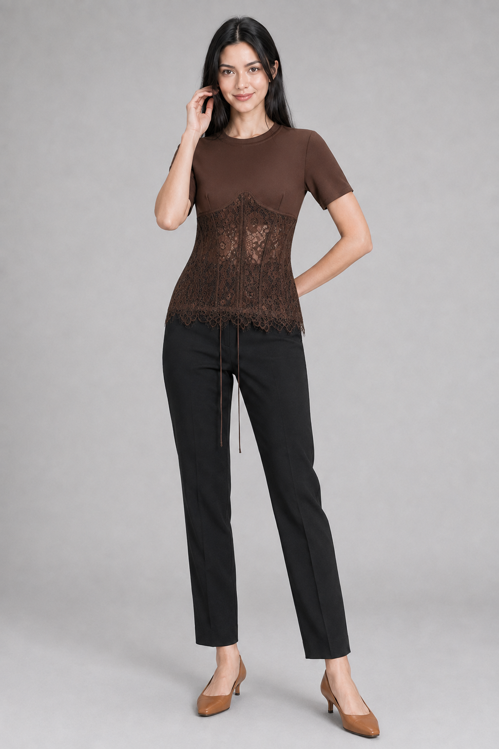 Color: Braun | T-Shirt mit tailliertem Spitzen-Corsagen-Detail, photo 8