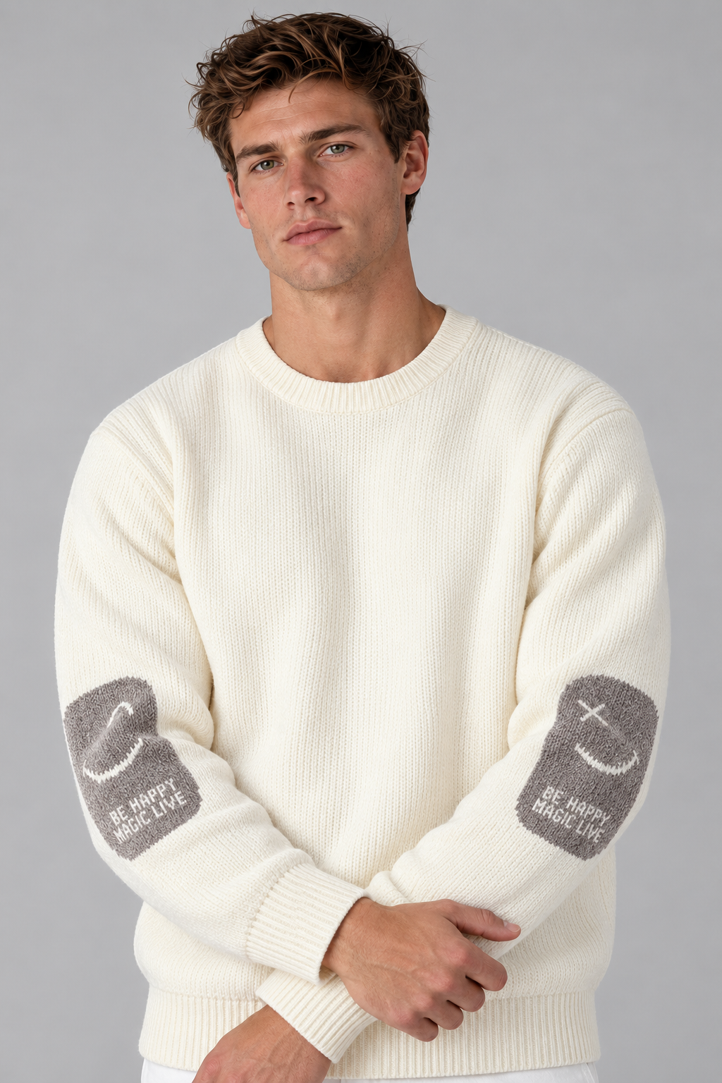 Color: Off-White / Cremeweiß | Gefütterter Herren Strickpullover mit Smiley-Details – Ansicht 1
