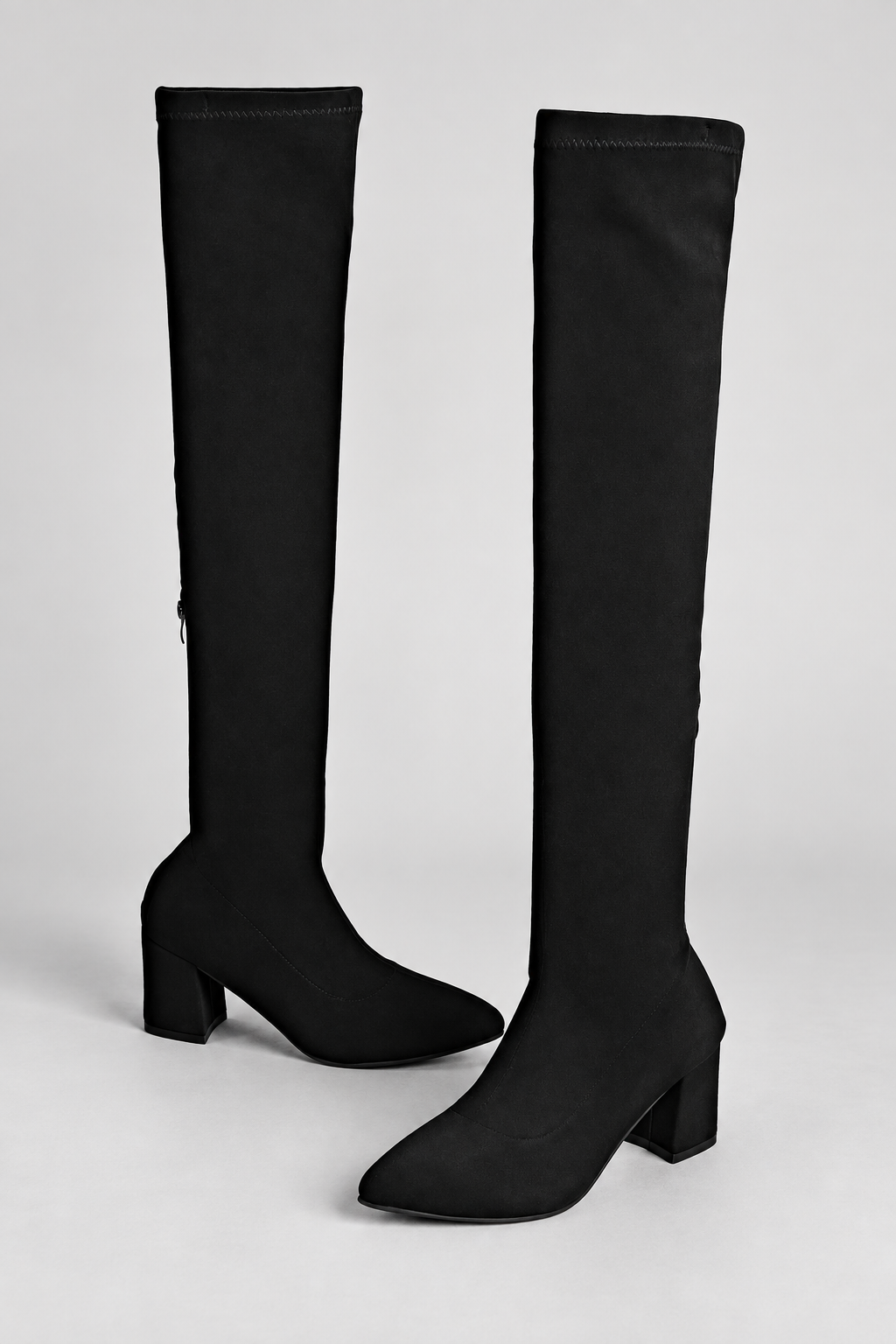 Schwarze Overknee-Stiefel in Veloursleder-Optik mit Blockabsatz