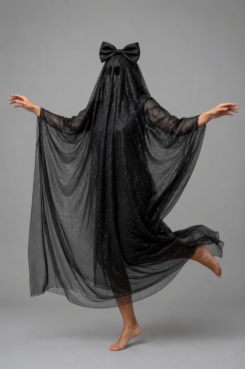 Color: Black | Glitzerndes Geisterkostüm mit Schleife, photo 11