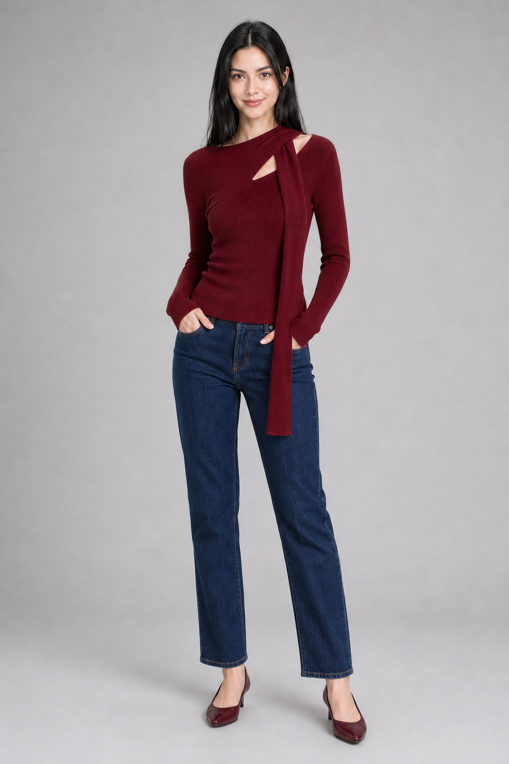 Color: Bordeauxrot | Tailliertes Stricktop mit asymmetrischem Ausschnitt, photo 1