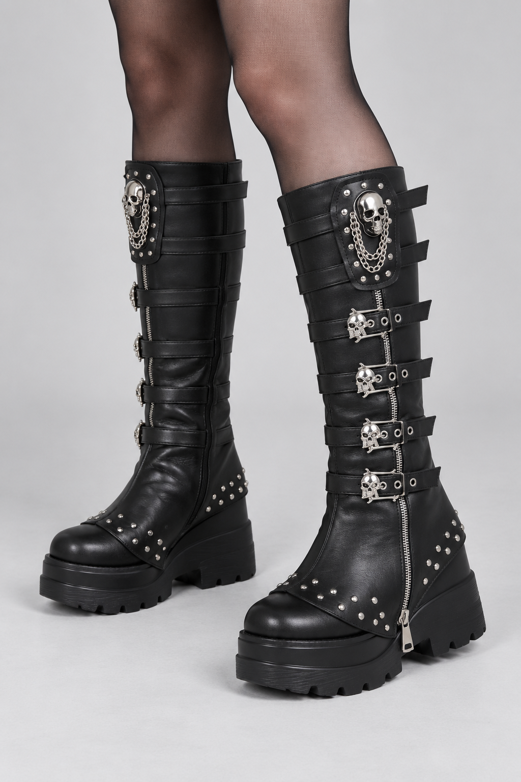 Schwarze Gothic Plateau-Stiefel mit Totenkopf-Schnallen