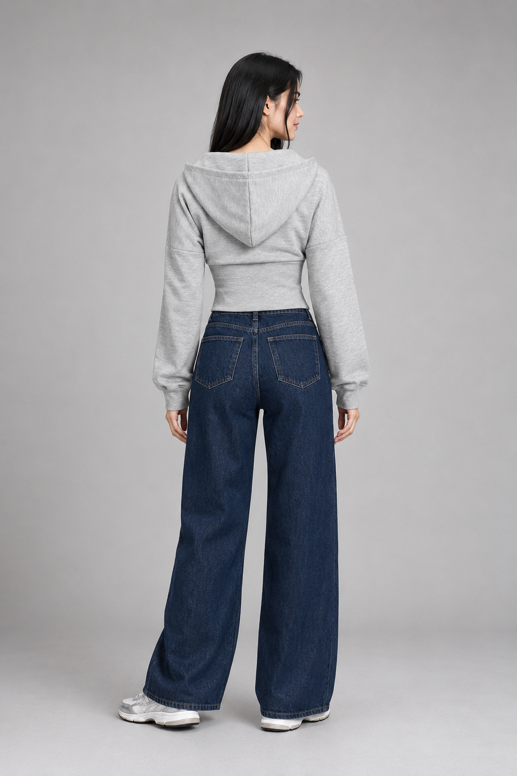Color: Light Gray | Graue taillierte Crop-Sweatjacke mit Kapuze, photo 2