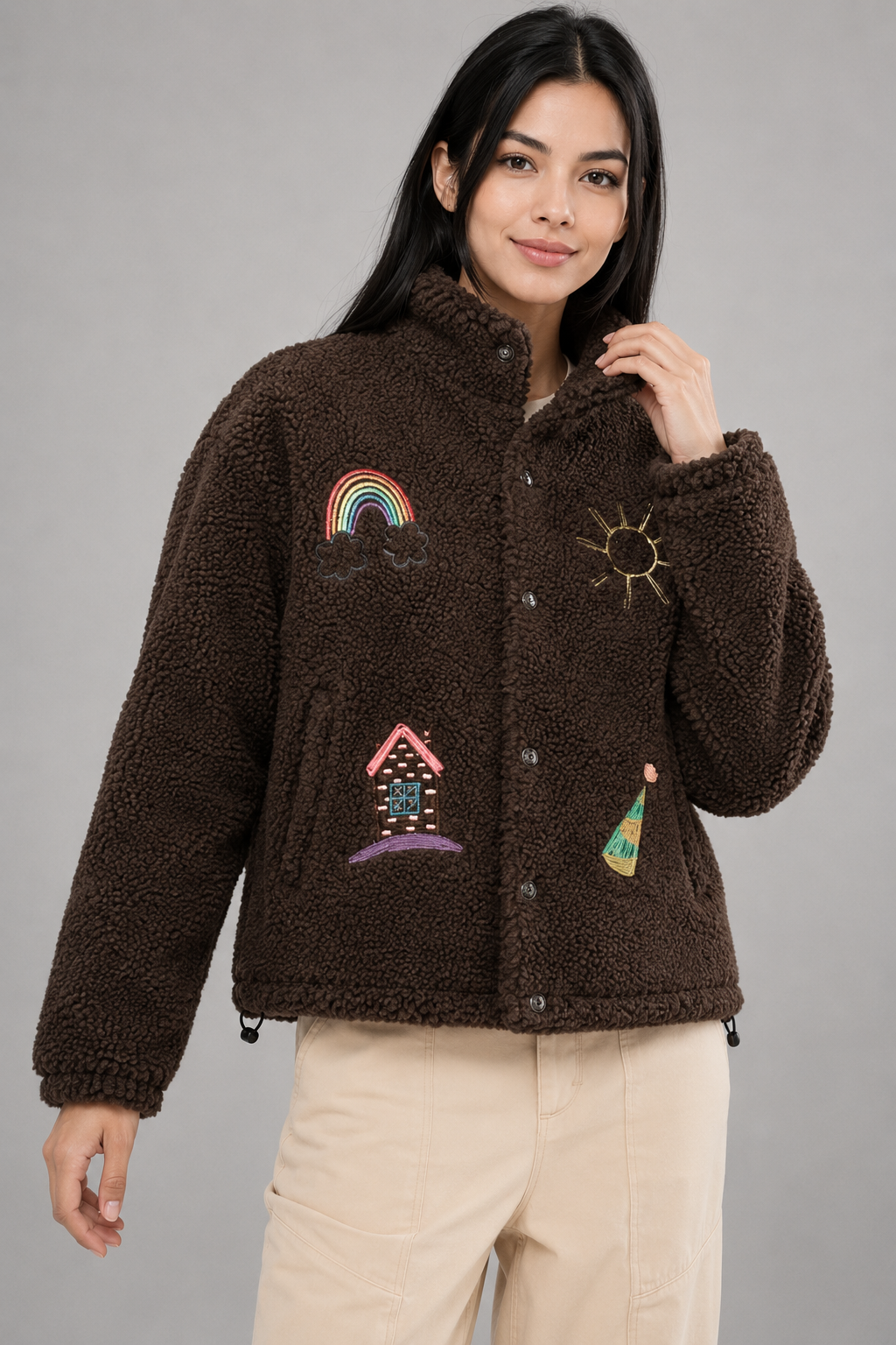 Color: Braun | Braune Teddyjacke mit verspielten Stickereien, photo 4
