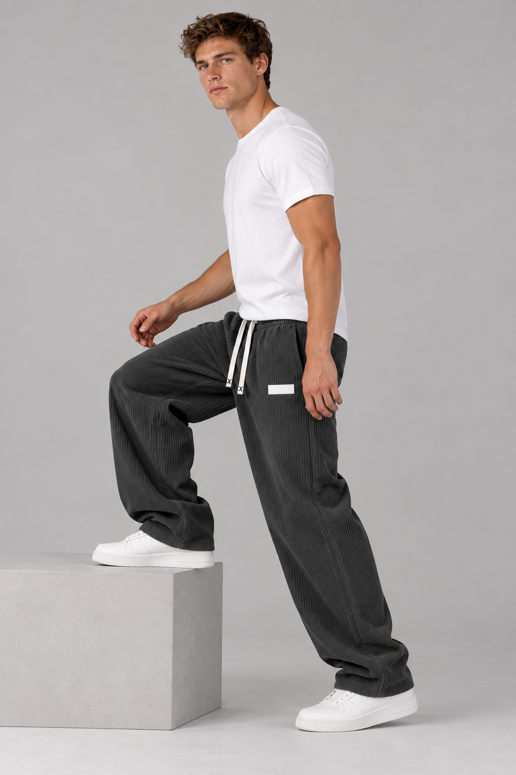 Color: Dark Gray | Herren Cordhose mit weitem Bein und Kordelzug – Ansicht 3