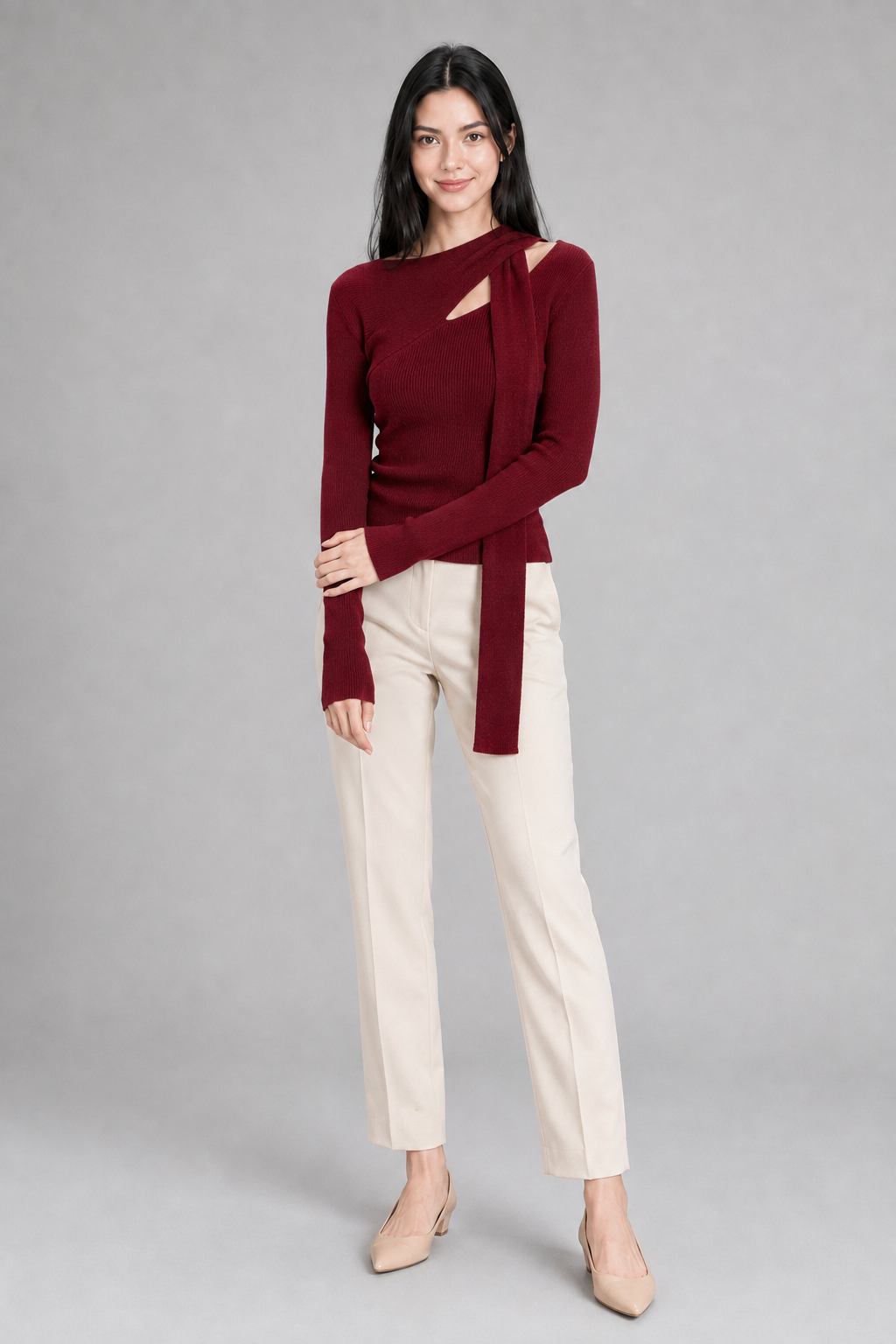 Color: Bordeauxrot | Tailliertes Stricktop mit asymmetrischem Ausschnitt, photo 3